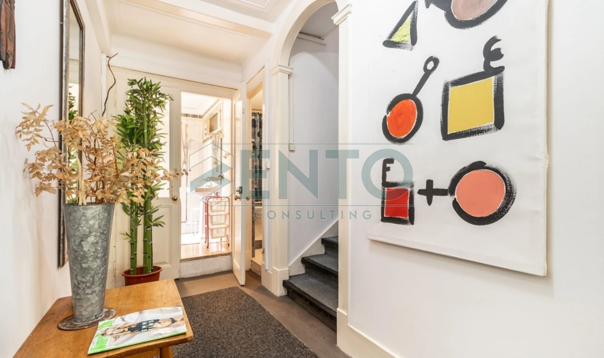 Apartamento T9 para Venda em Misericórdia Foto 5