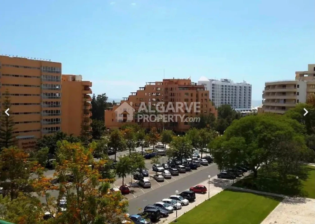 Apartamento T1 para Venda em Quarteira Foto 8