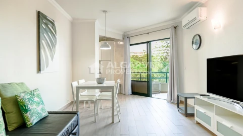 Apartamento T1 para Venda em Quarteira
