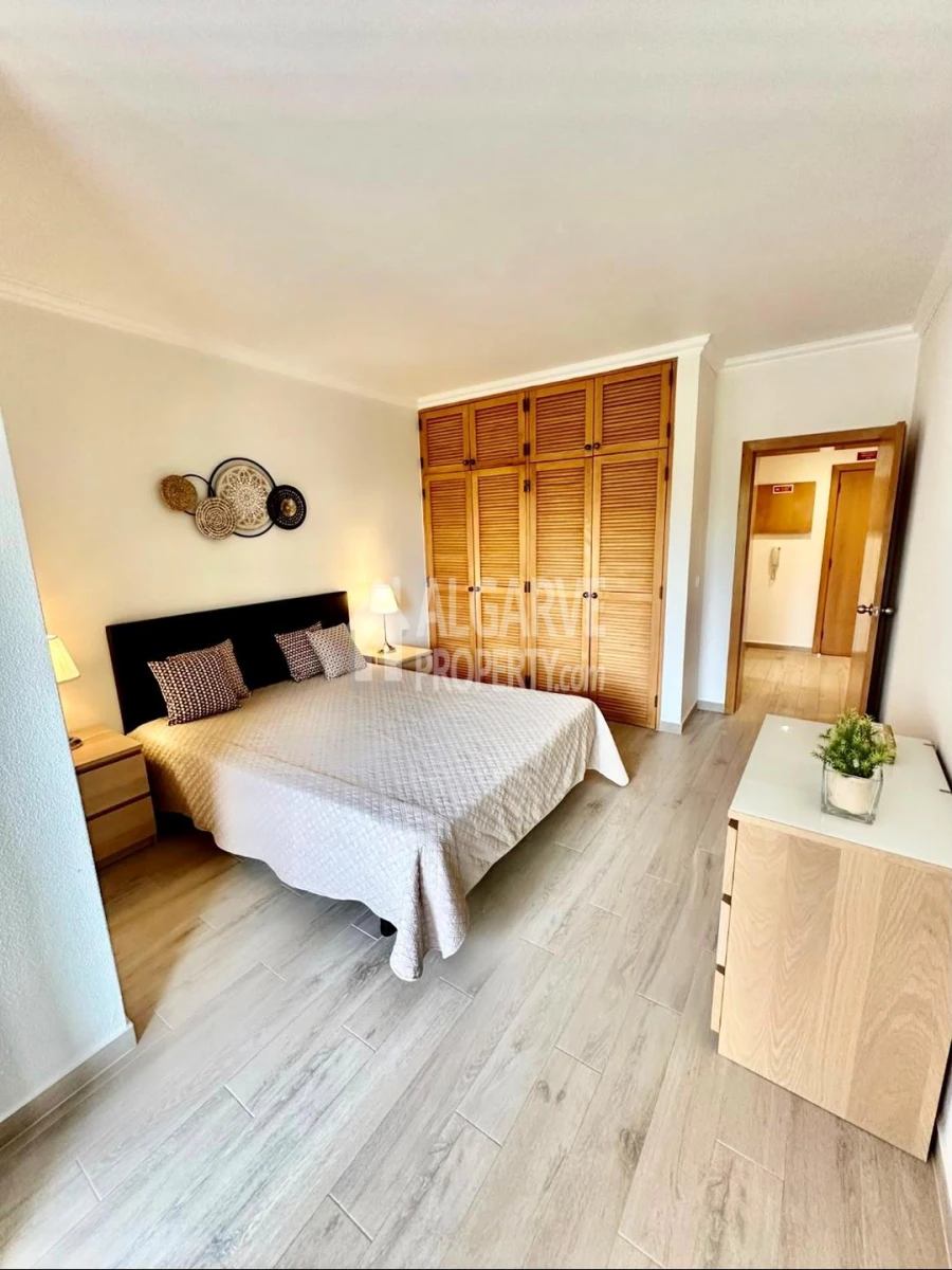 Apartamento T1 para Venda em Quarteira Foto 7