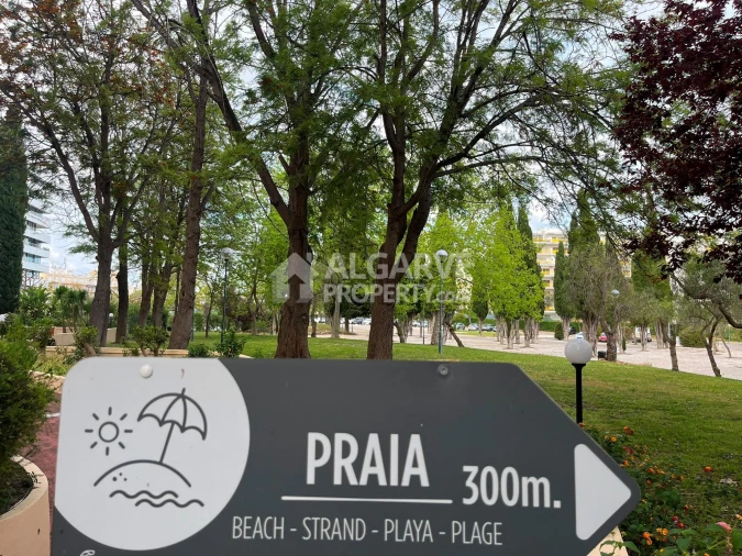 Apartamento T1 para Venda em Quarteira Foto 9