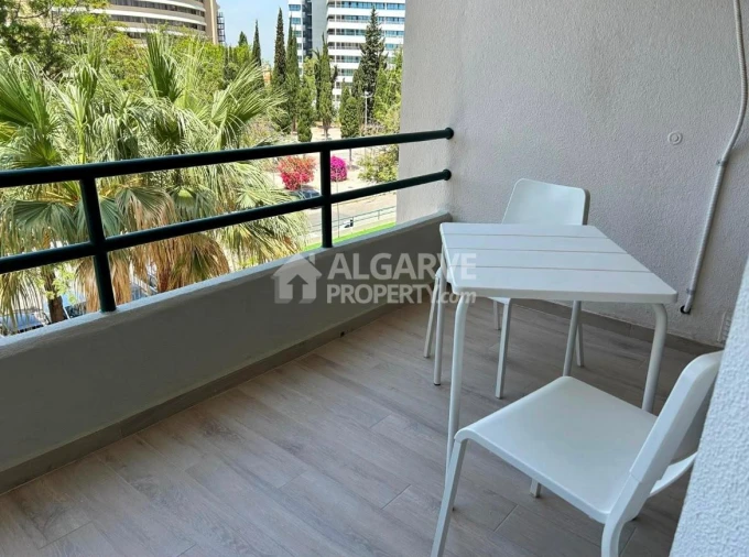 Apartamento T1 para Venda em Quarteira Foto 5