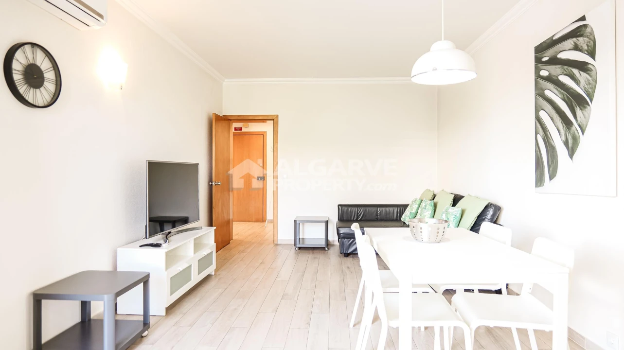 Apartamento T1 para Venda em Quarteira Foto 9