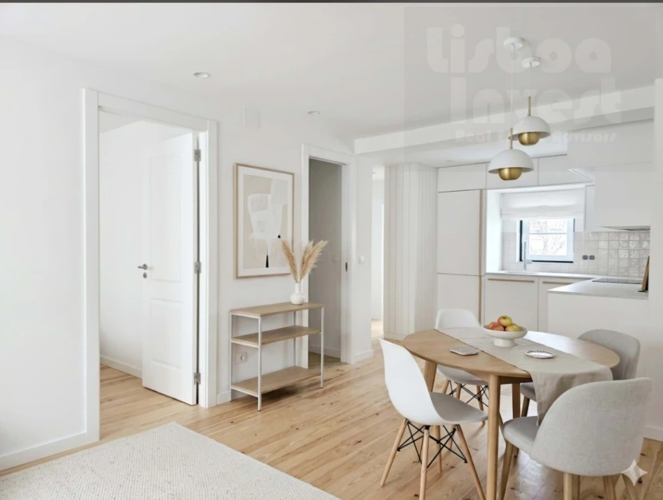 Apartamento T1 para Venda em Santa Maria Maior Foto 1