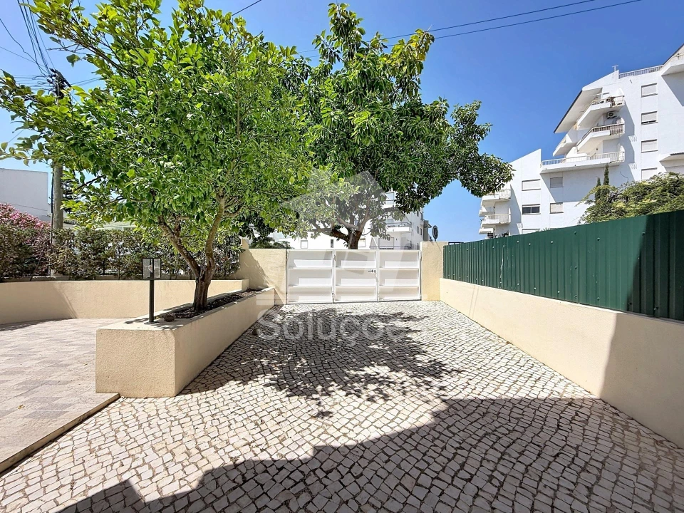 Apartamento T2 para Venda em Alvor Foto 12
