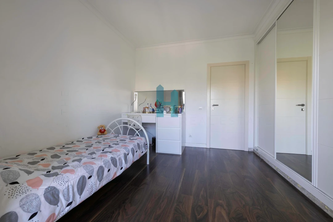 Apartamento T3 para Venda em Portimão Foto 8