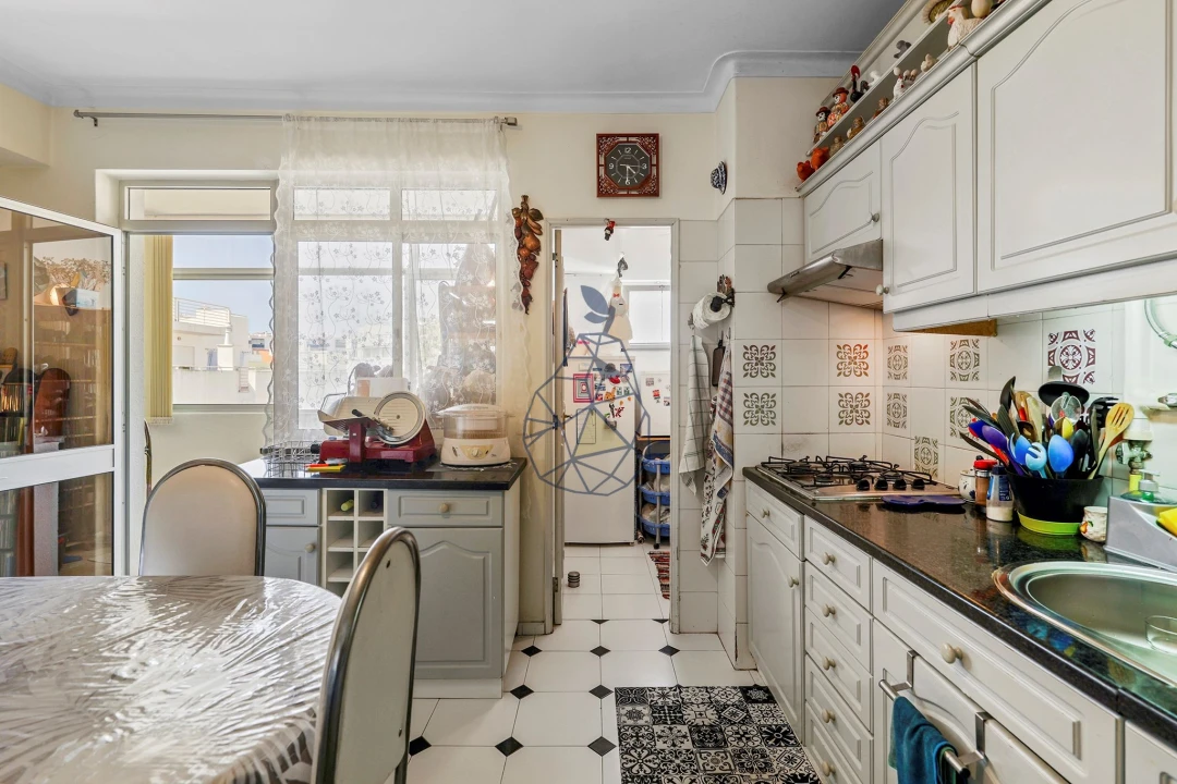 Apartamento T3 para Venda em Portimão Foto 9