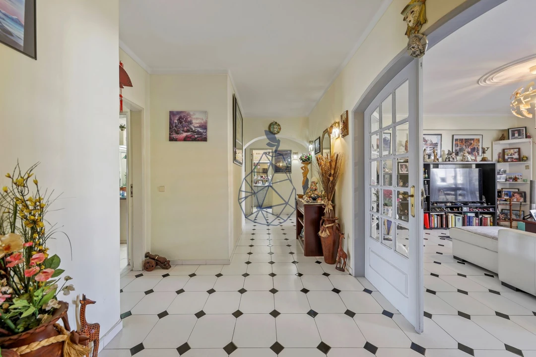 Apartamento T3 para Venda em Portimão Foto 4