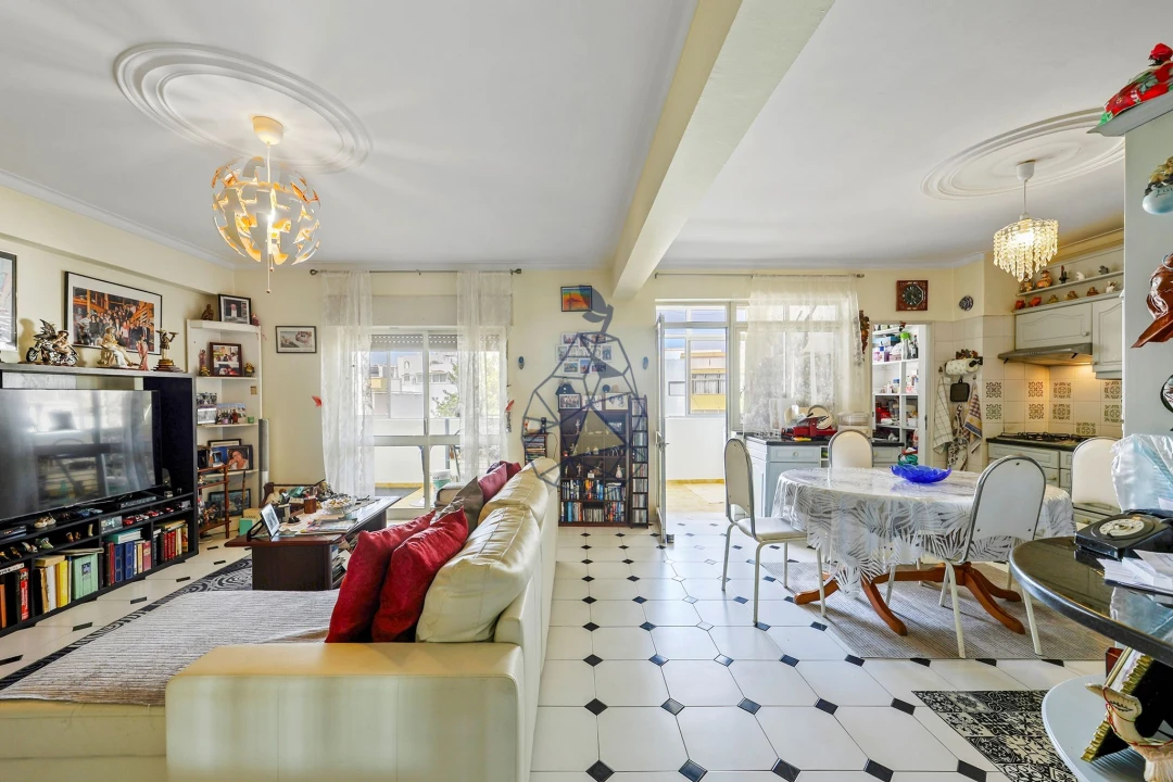 Apartamento T3 para Venda em Portimão Foto 6