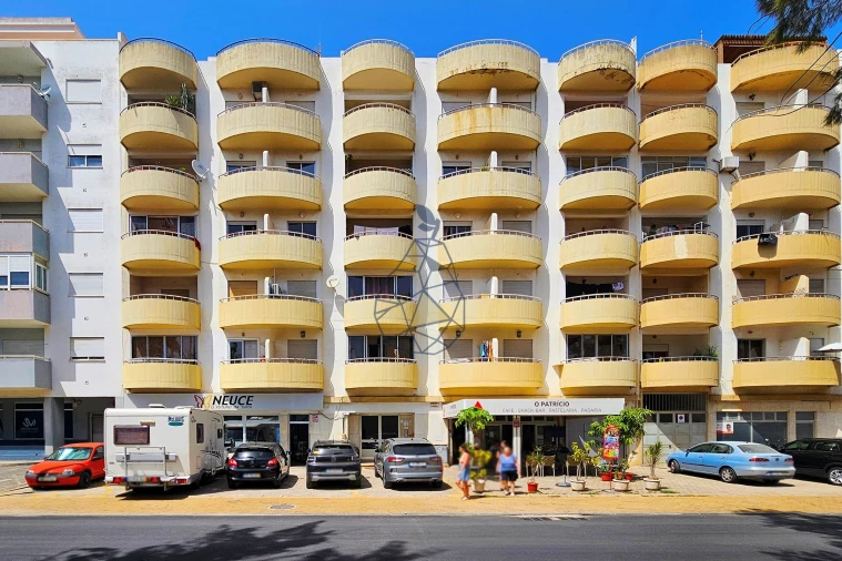 Apartamento T3 para Venda em Portimão Foto 2