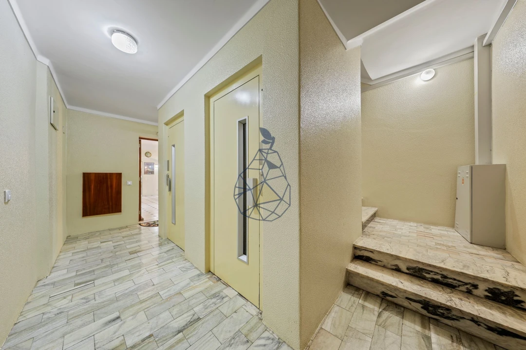 Apartamento T3 para Venda em Portimão Foto 46