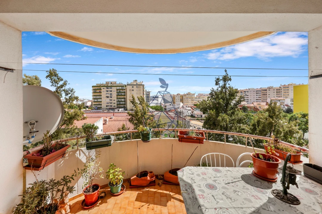 Apartamento T3 para Venda em Portimão Foto 40