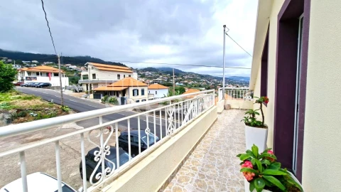 Moradia T4 para Venda em Canhas