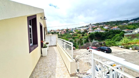 Moradia T4 para Venda em Canhas