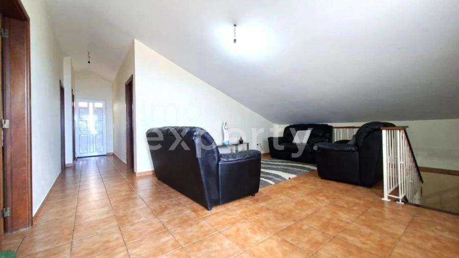 Moradia T4 para Venda em Canhas Foto 28