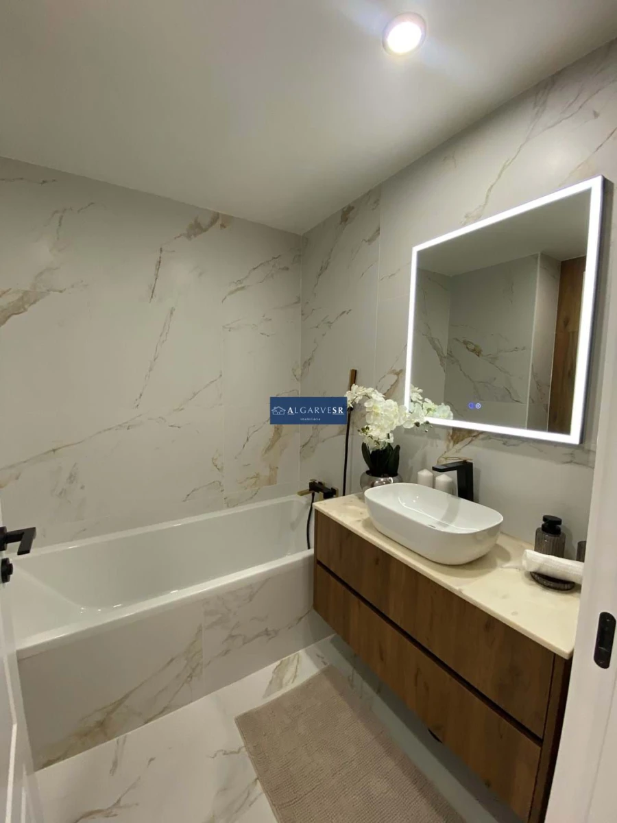 Apartamento T2 para Venda em Armação de Pera Foto 8