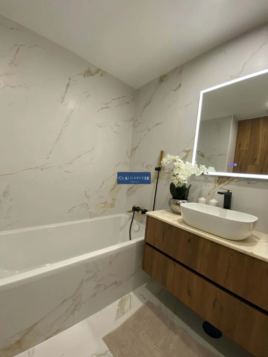 Apartamento T2 para Venda em Armação de Pera Foto 7