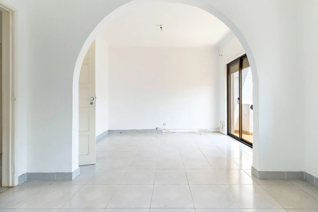 Apartamento T1 para Arrendamento em Alhandra, São João dos Montes e Calhandriz Foto 4