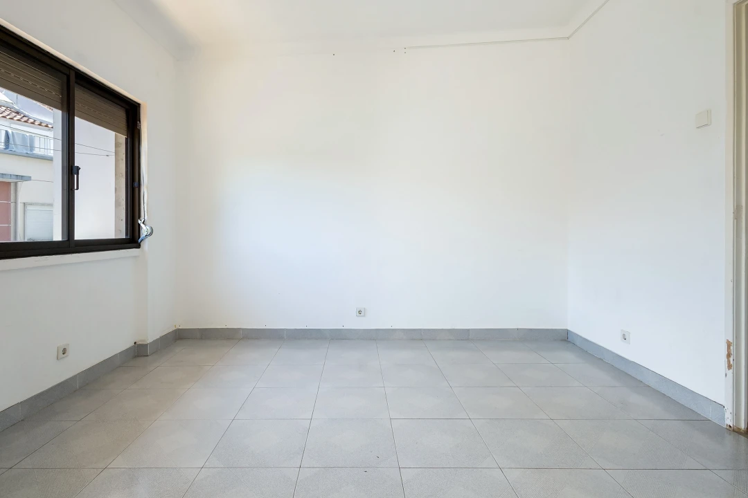 Apartamento T1 para Arrendamento em Alhandra, São João dos Montes e Calhandriz Foto 3
