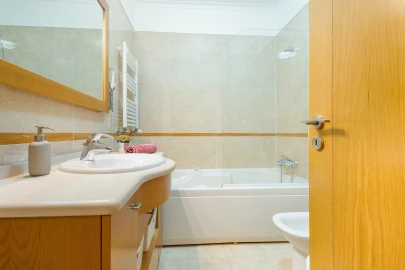 Apartamento T4 para Venda em Santo António dos Cavaleiros e Frielas