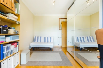 Apartamento T4 para Venda em Santo António dos Cavaleiros e Frielas