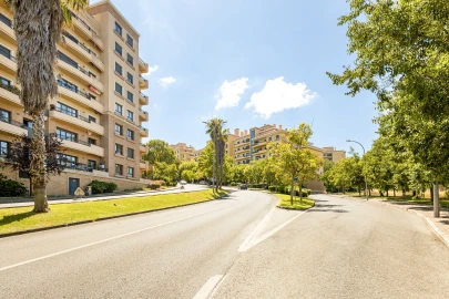 Apartamento T4 para Venda em Santo António dos Cavaleiros e Frielas