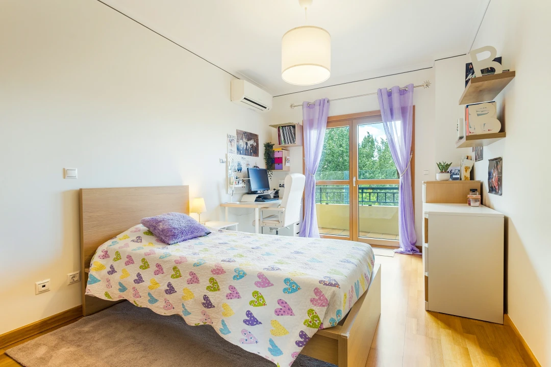 Apartamento T4 para Venda em Santo António dos Cavaleiros e Frielas Foto 15