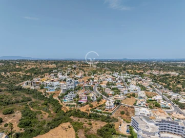 Moradia T6 para Venda em Armação de Pera