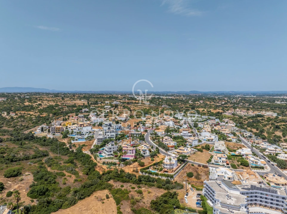 Moradia T6 para Venda em Armação de Pera Foto 29