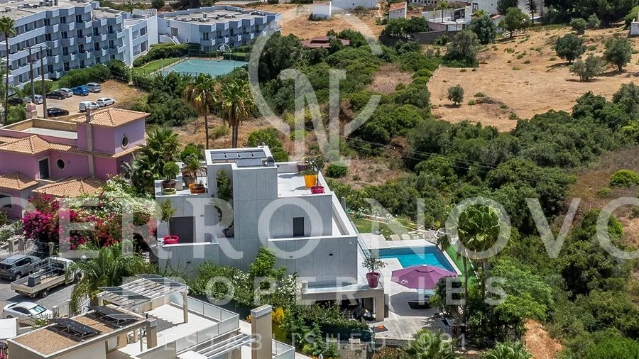 Moradia T3 para Venda em Armação de Pera
