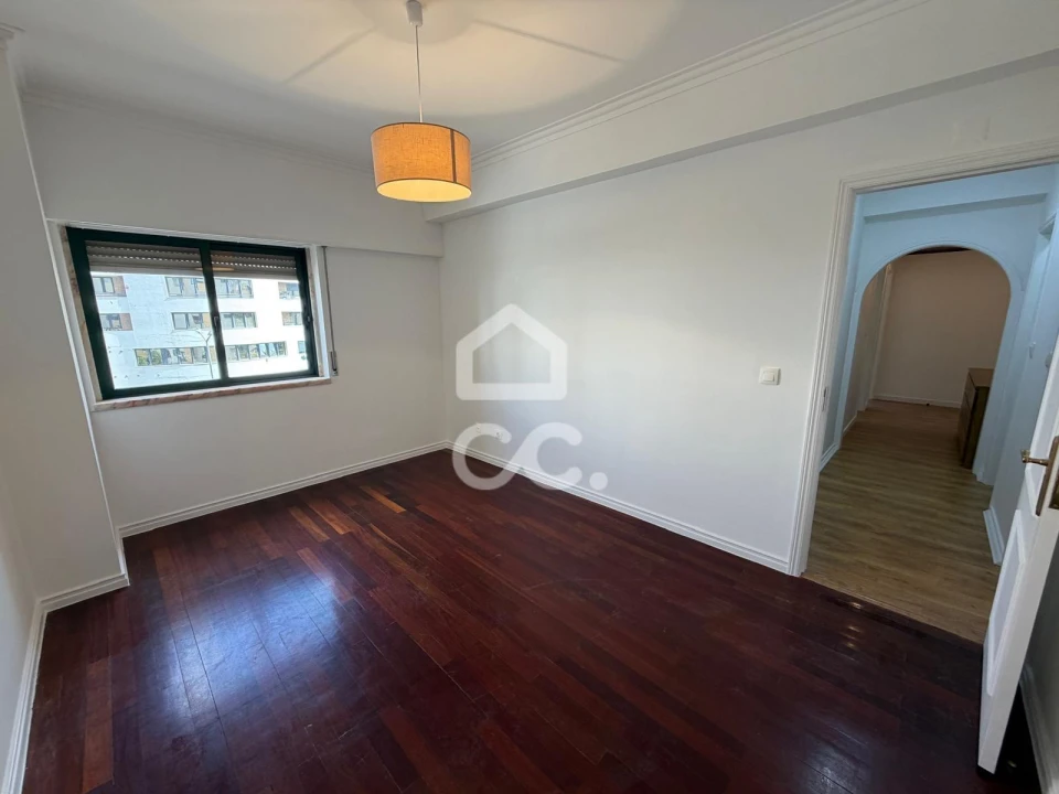 Apartamento T2 para Arrendamento em Loures Foto 10