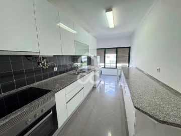 Apartamento T2 para Arrendamento em Loures