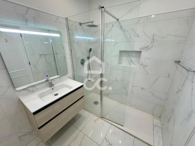 Apartamento T2 para Arrendamento em Loures Foto 13
