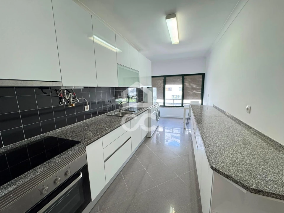 Apartamento T2 para Arrendamento em Loures Foto 1