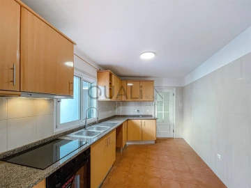 Moradia T1 para Venda em Funchal (Santa Maria Maior)