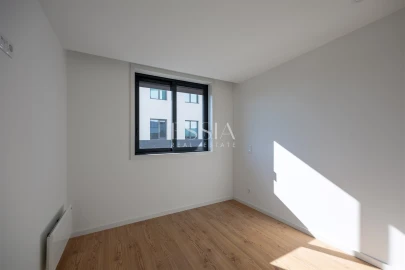 Apartamento T1 para Venda em Paranhos