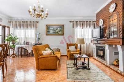 Moradia T3 para Venda em Margaride, Várzea, Lagares, Varziela, Moure