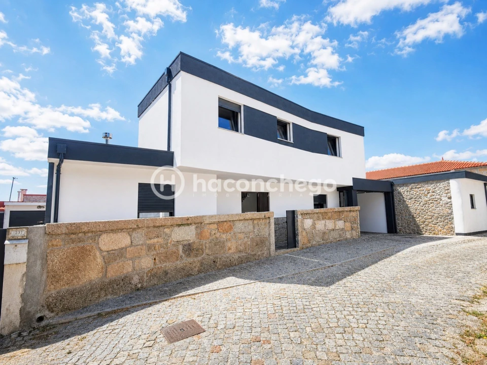 Moradia T3 para Venda em Galegos (Santa Maria) Foto 1