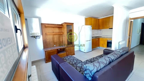 Apartamento T2 para Venda em Sé, Santa Maria e Meixedo