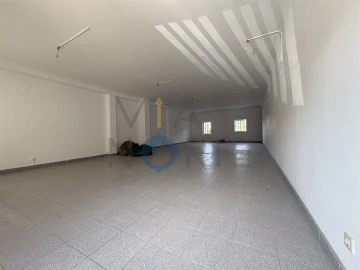 Loja para Arrendamento em Alfandega da Fe