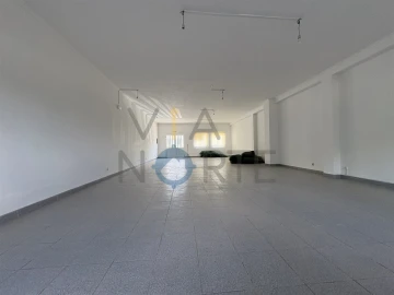 Loja para Arrendamento em Alfandega da Fe
