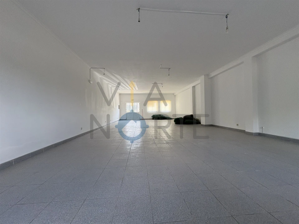 Loja para Arrendamento em Alfandega da Fe Foto 4