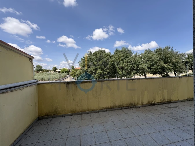 Loja para Arrendamento em Alfandega da Fe Foto 7