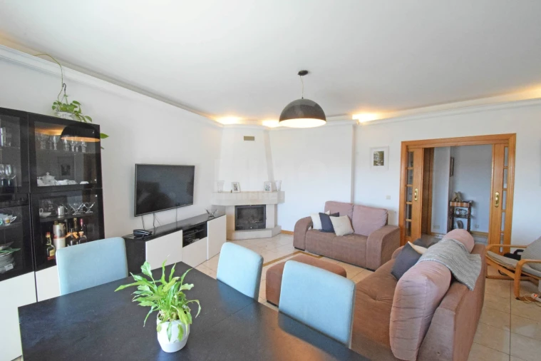 Apartamento T4 para Venda em Covilhã e Canhoso Foto 4