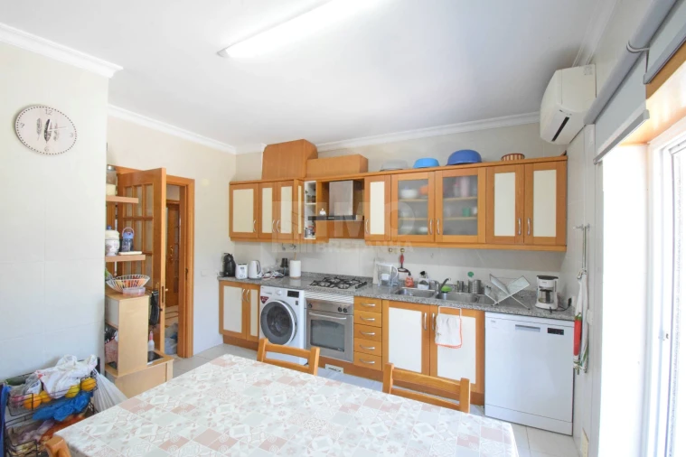 Apartamento T4 para Venda em Covilhã e Canhoso Foto 10