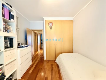 Apartamento T2 para Arrendamento em Mafamude e Vilar do Paraíso