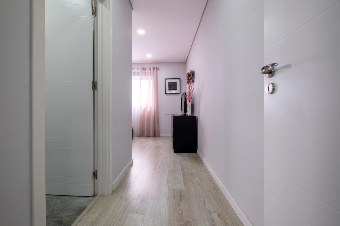 Moradia T4 para Venda em São Domingos de Rana Foto 29