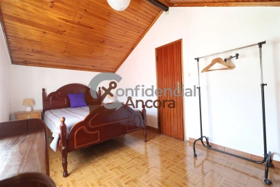 Moradia T0 para Venda em Gouveia (São Pedro e São Julião)