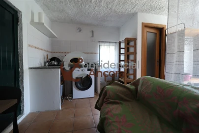 Moradia T0 para Venda em Gouveia (São Pedro e São Julião)