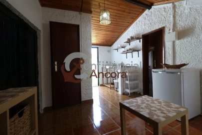 Moradia T0 para Venda em Gouveia (São Pedro e São Julião)